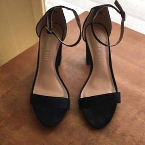 Worn once to senior prom 😀